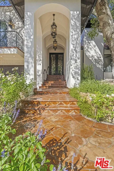 23725 La Salle Canyon Road Newhall, CA 91321