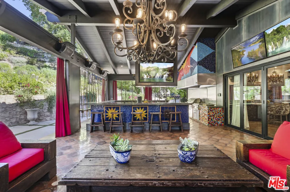 23725 La Salle Canyon Road Newhall, CA 91321