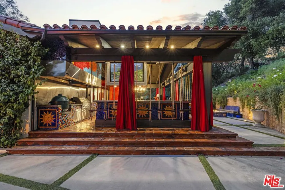 23725 La Salle Canyon Road Newhall, CA 91321