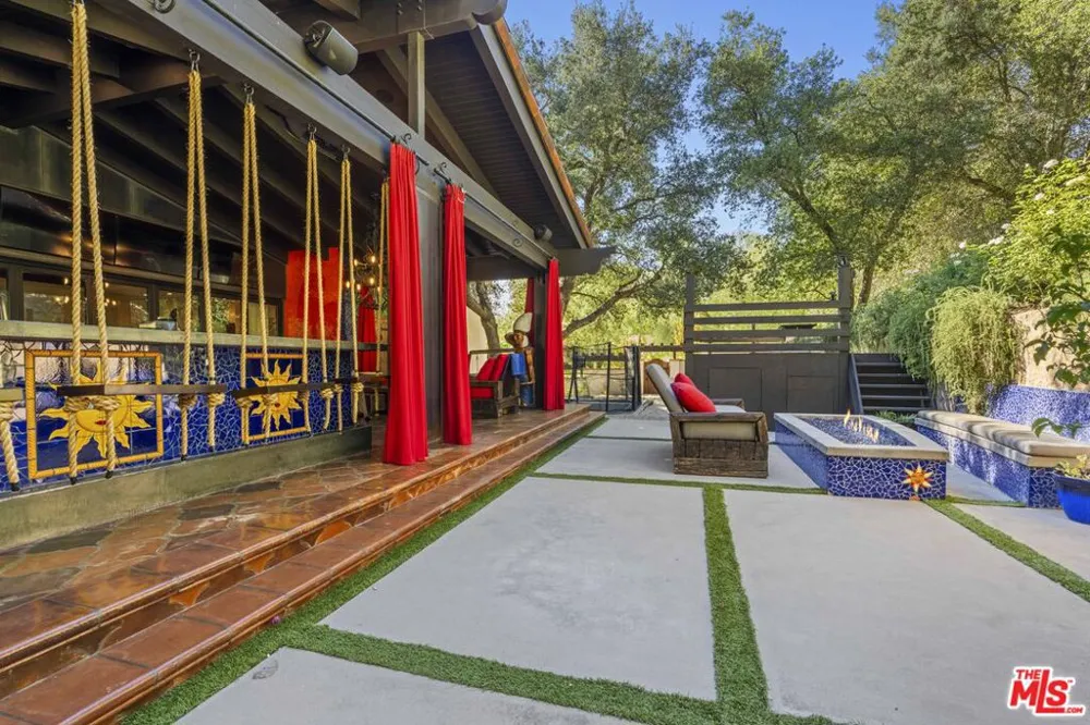 23725 La Salle Canyon Road Newhall, CA 91321