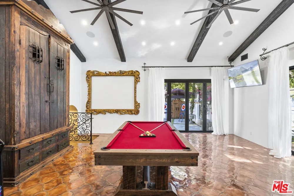 23725 La Salle Canyon Road Newhall, CA 91321