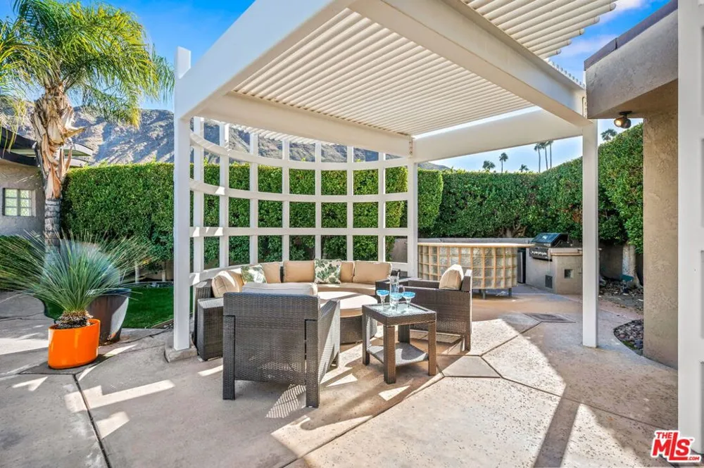1650 E Murray Canyon Drive Palm Springs, CA 92264