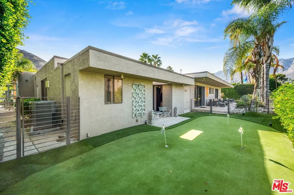 1650 E Murray Canyon Drive Palm Springs, CA 92264