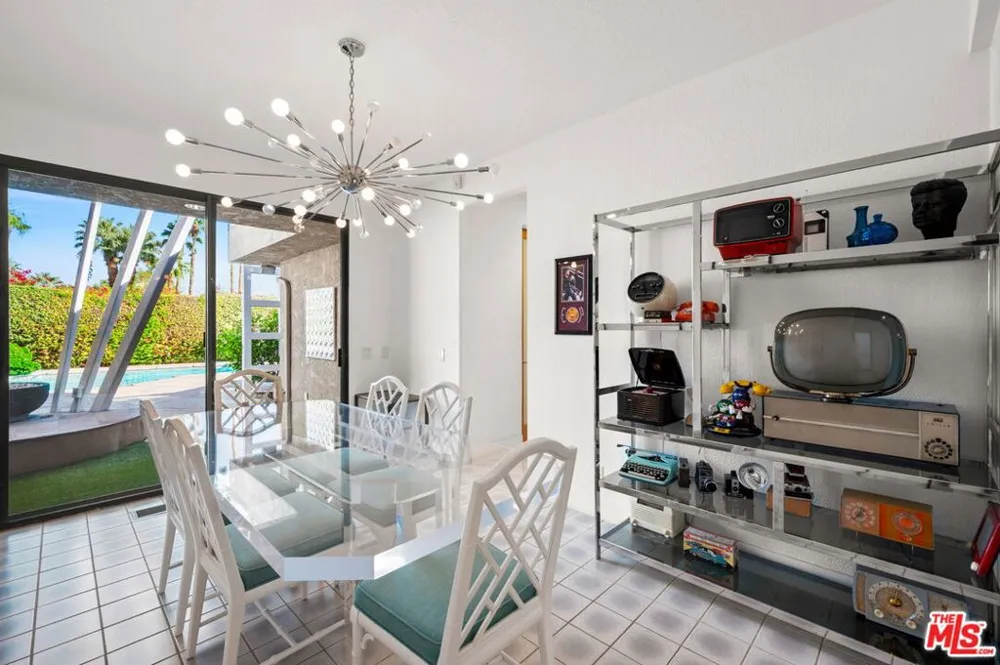 1650 E Murray Canyon Drive Palm Springs, CA 92264