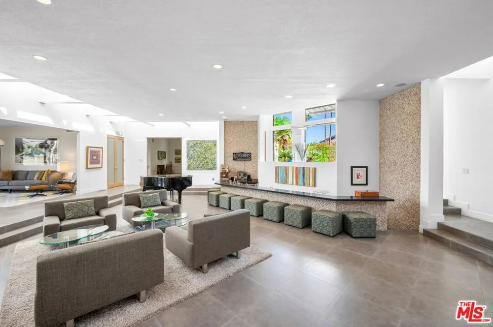 1650 E Murray Canyon Drive Palm Springs, CA 92264