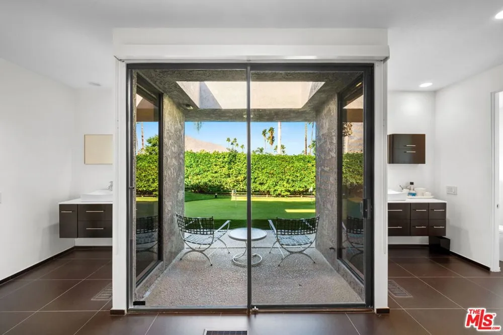 1650 E Murray Canyon Drive Palm Springs, CA 92264