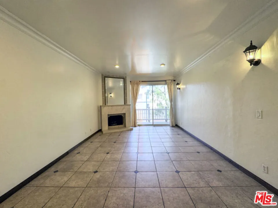 8505 Gulana Avenue #4206 Los Angeles, CA 90293