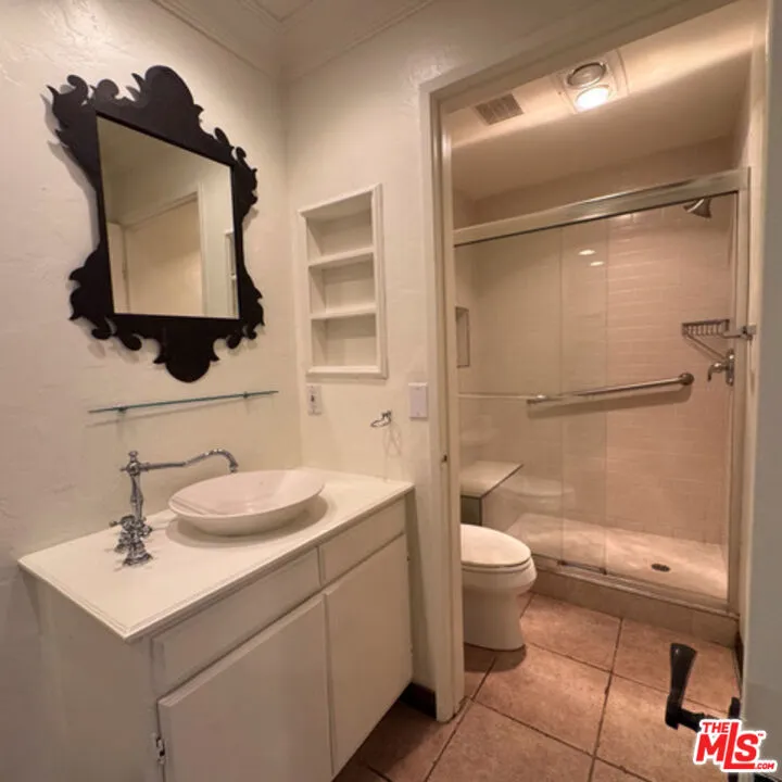 8505 Gulana Avenue #4206 Los Angeles, CA 90293