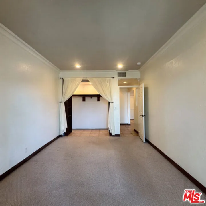 8505 Gulana Avenue #4206 Los Angeles, CA 90293