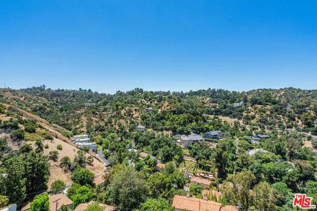 3665 ALTA MESA DRIVE Studio City, CA 91604