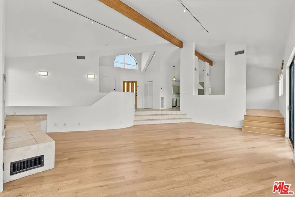3665 ALTA MESA DRIVE Studio City, CA 91604