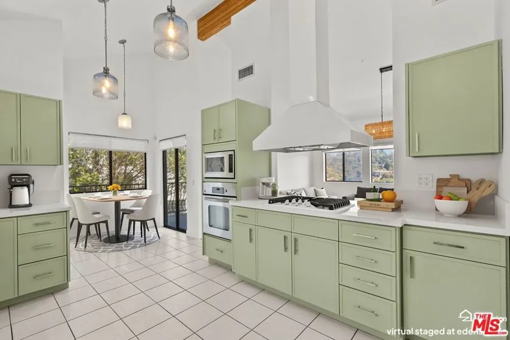 3665 ALTA MESA DRIVE Studio City, CA 91604