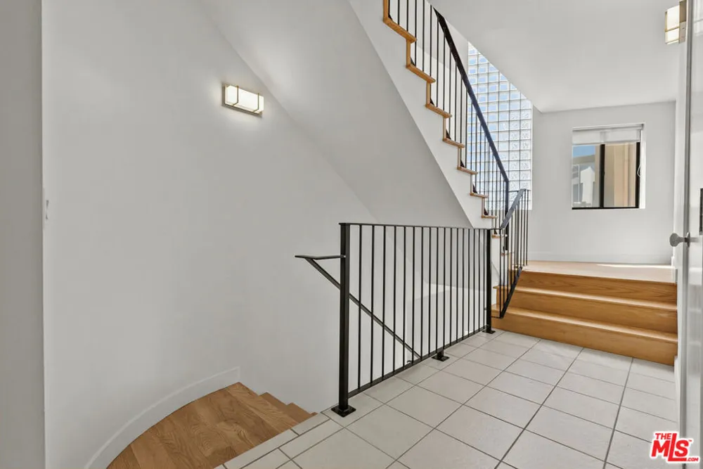 3665 ALTA MESA DRIVE Studio City, CA 91604