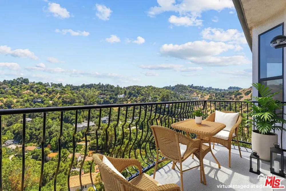 3665 ALTA MESA DRIVE Studio City, CA 91604