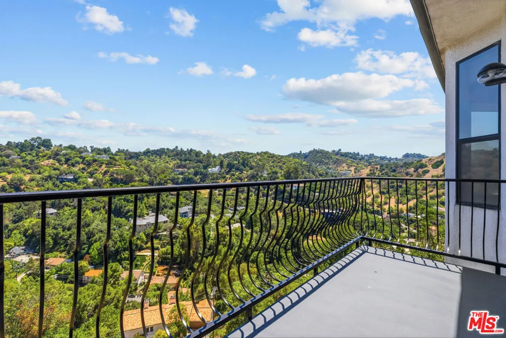 3665 ALTA MESA DRIVE Studio City, CA 91604