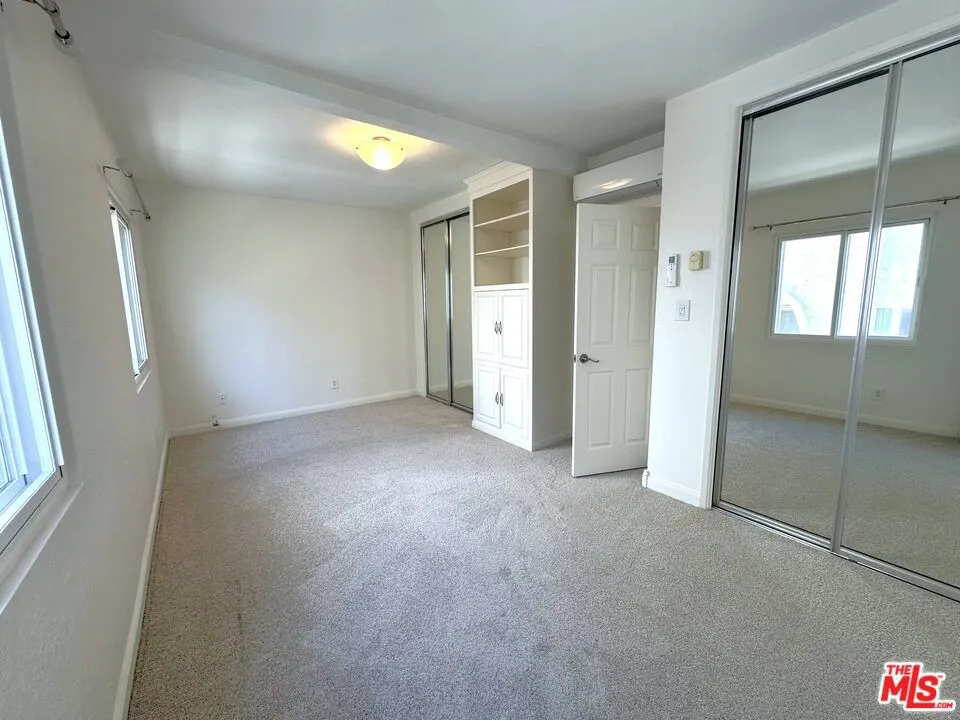 8025 Redlands Street #15 Los Angeles, CA 90293