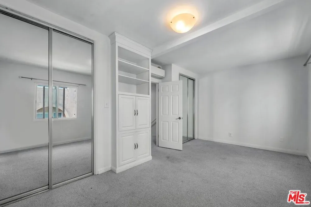 8025 Redlands Street #15 Los Angeles, CA 90293