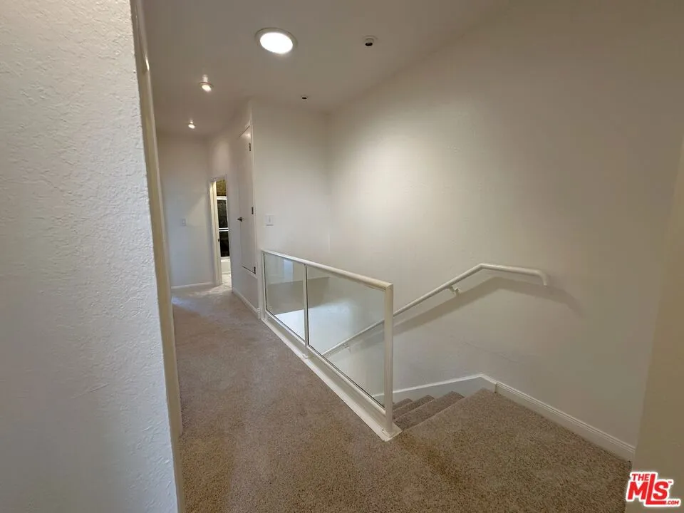 8025 Redlands Street #15 Los Angeles, CA 90293