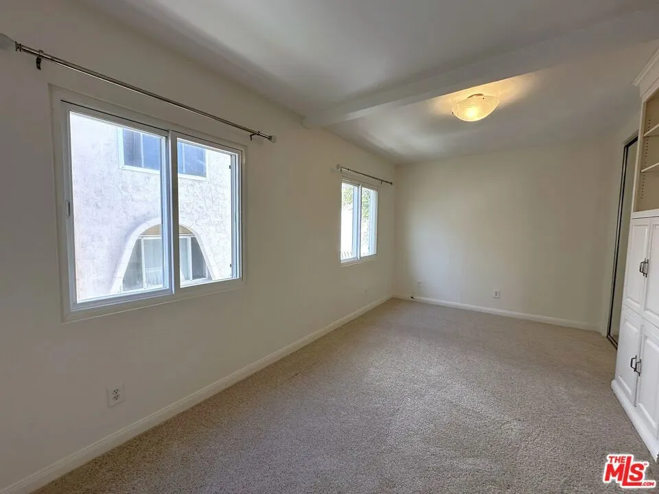 8025 Redlands Street #15 Los Angeles, CA 90293