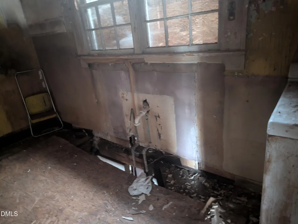 112 Secrest Street Kinston, NC 28501