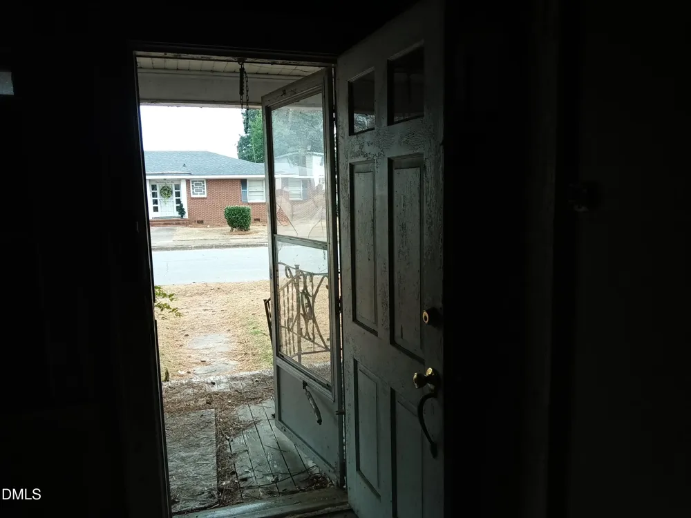 112 Secrest Street Kinston, NC 28501