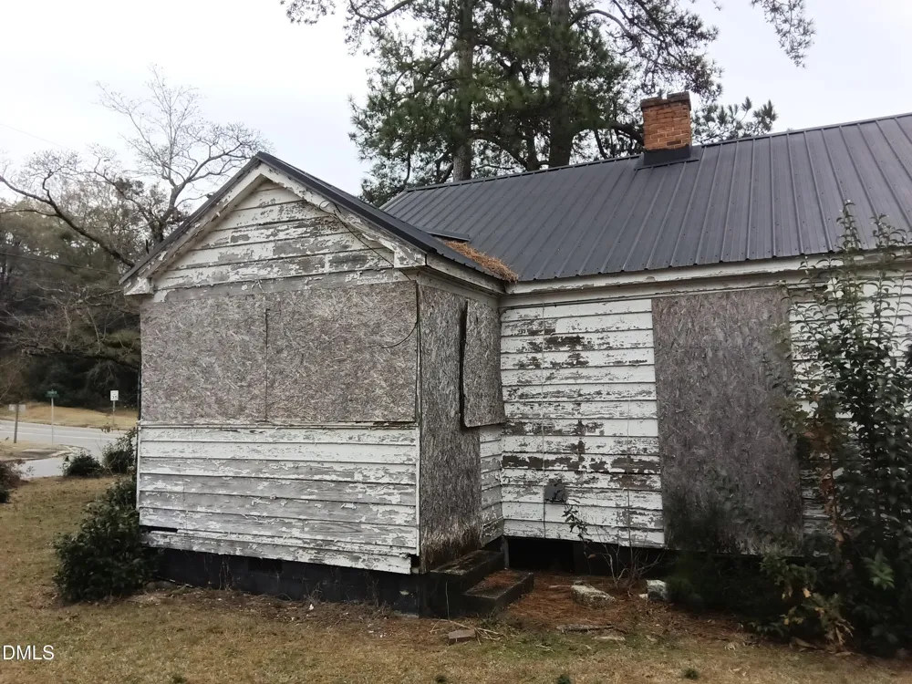 112 Secrest Street Kinston, NC 28501