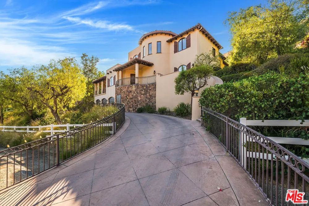 55 Coolwater Road Bell Canyon, CA 91307