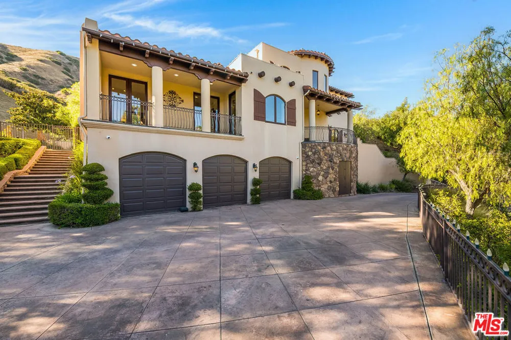 55 Coolwater Road Bell Canyon, CA 91307