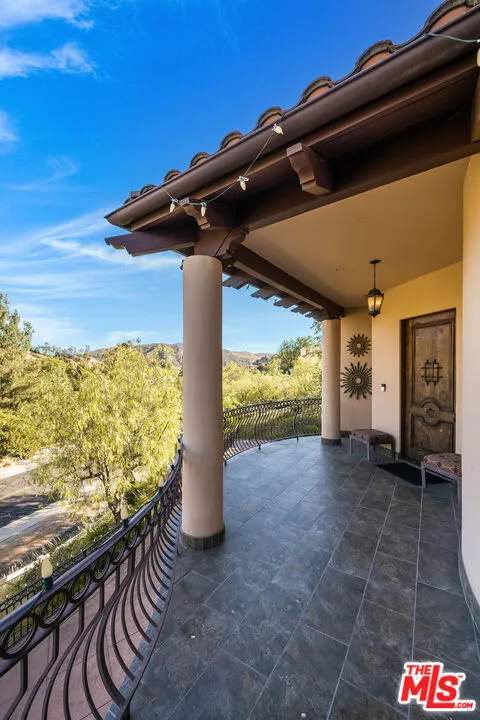 55 Coolwater Road Bell Canyon, CA 91307