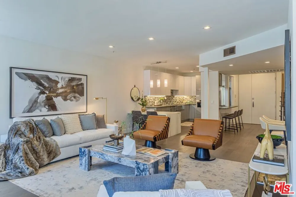 120 S Crescent Drive #304 Beverly Hills, CA 90212