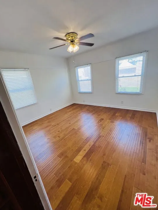 1271 W 81st Street Los Angeles, CA 90044