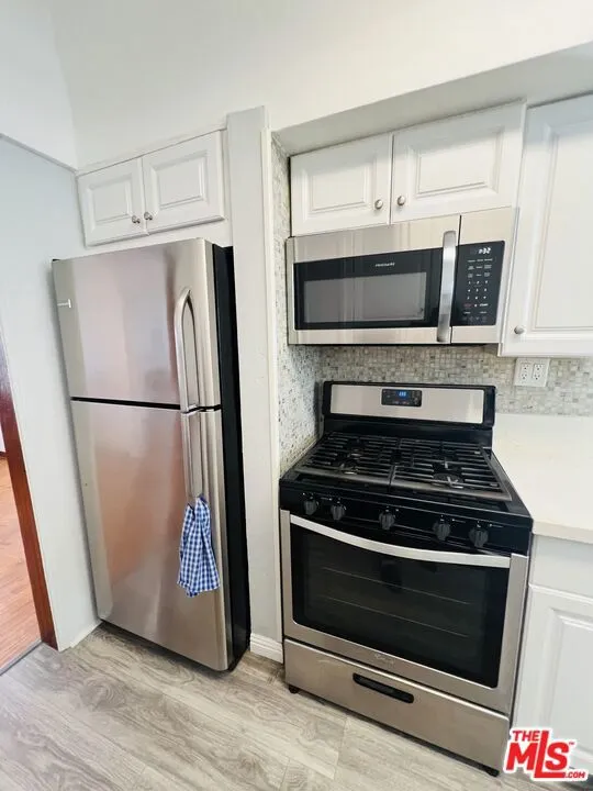 1271 W 81st Street Los Angeles, CA 90044
