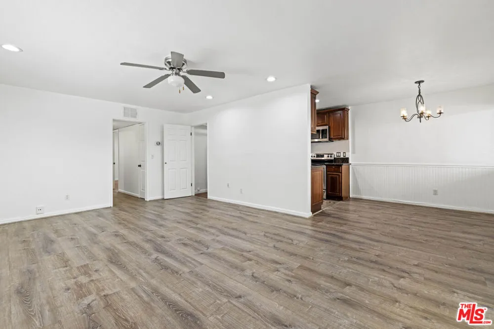 10757 Hortense Street #303 Toluca Lake, CA 91602