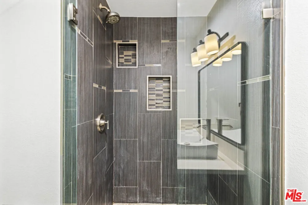 10757 Hortense Street #303 Toluca Lake, CA 91602