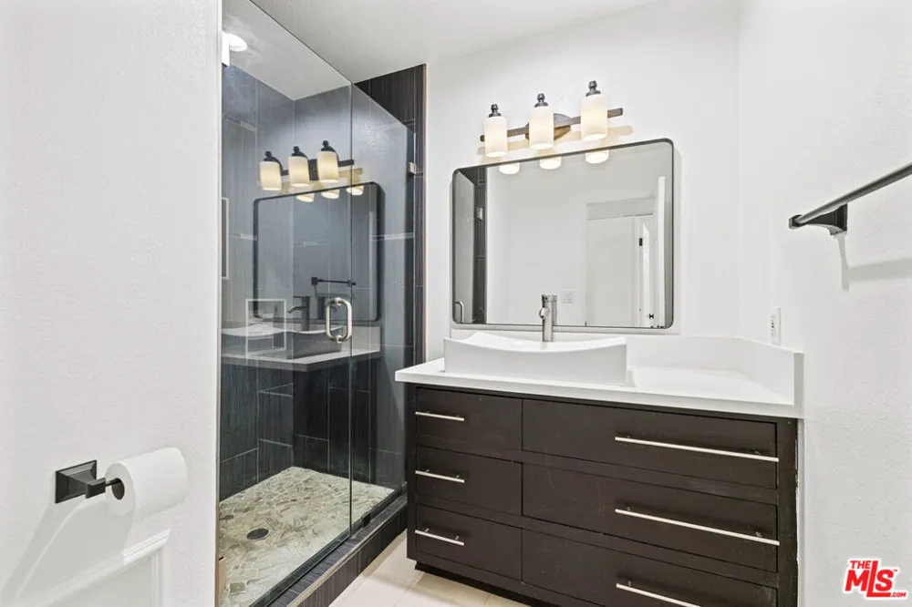 10757 Hortense Street #303 Toluca Lake, CA 91602