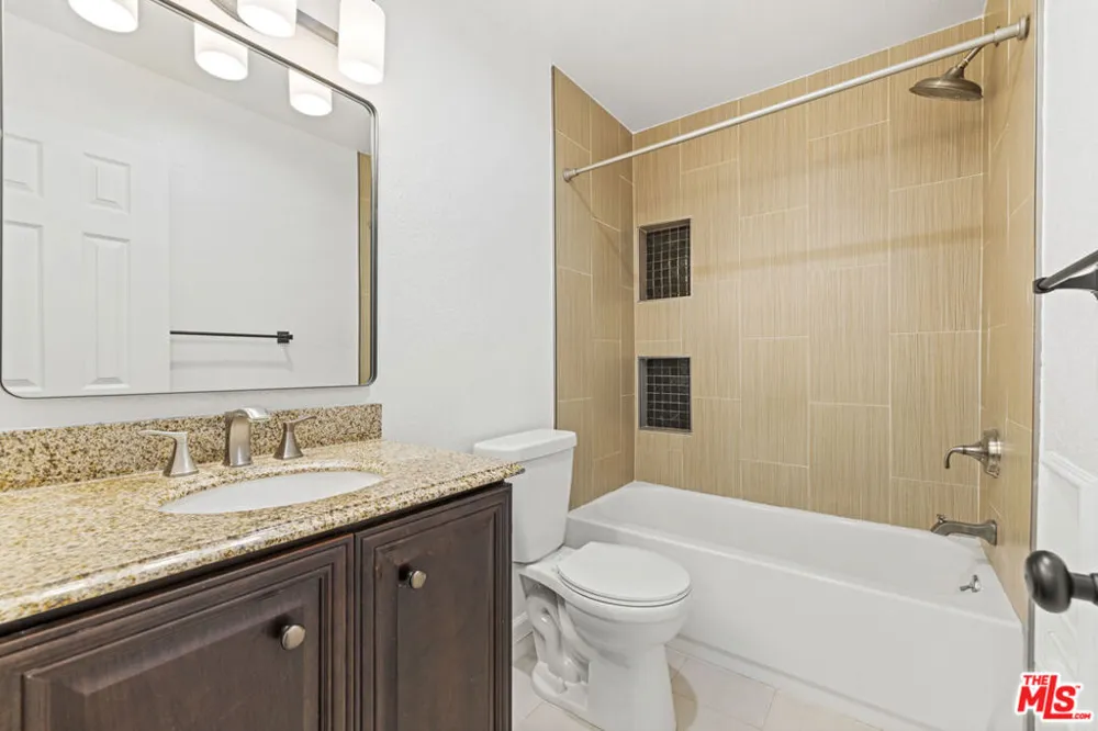 10757 Hortense Street #303 Toluca Lake, CA 91602