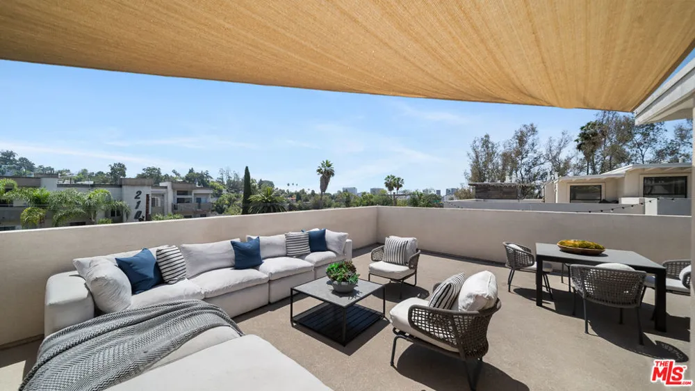 2111 Cahuenga Boulevard #1 Los Angeles, CA 90068