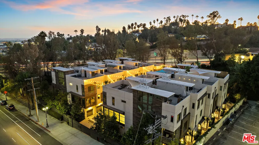 2111 Cahuenga Boulevard #1 Los Angeles, CA 90068