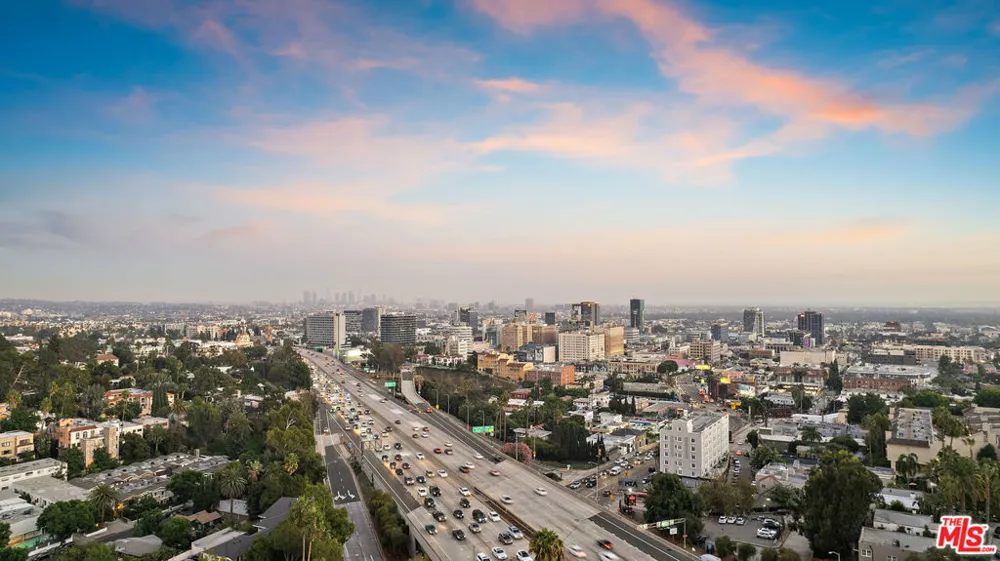 2111 Cahuenga Boulevard #1 Los Angeles, CA 90068