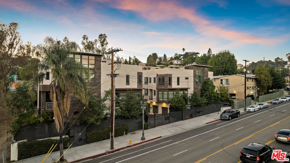 2111 Cahuenga Boulevard #1 Los Angeles, CA 90068
