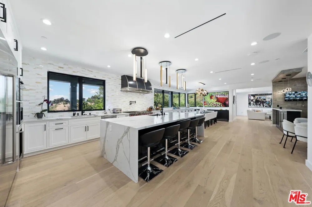 3140 Coldwater Canyon Studio City, CA 91604