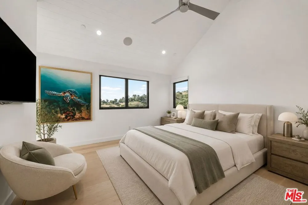 3140 Coldwater Canyon Studio City, CA 91604