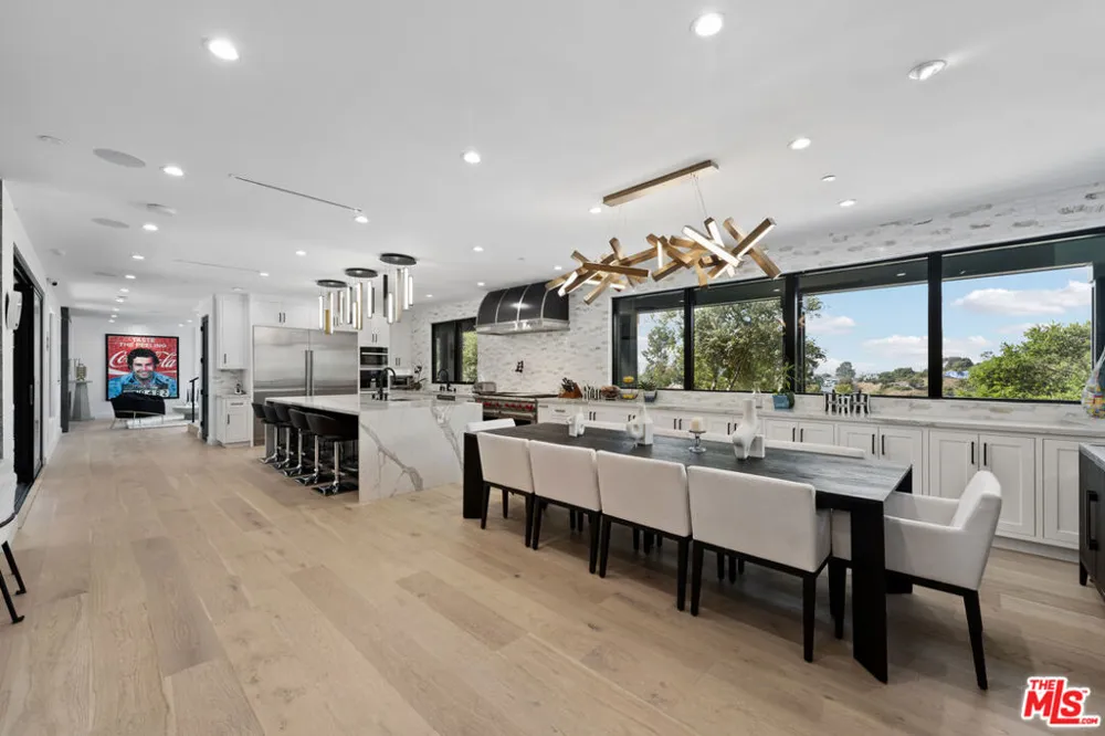 3140 Coldwater Canyon Studio City, CA 91604