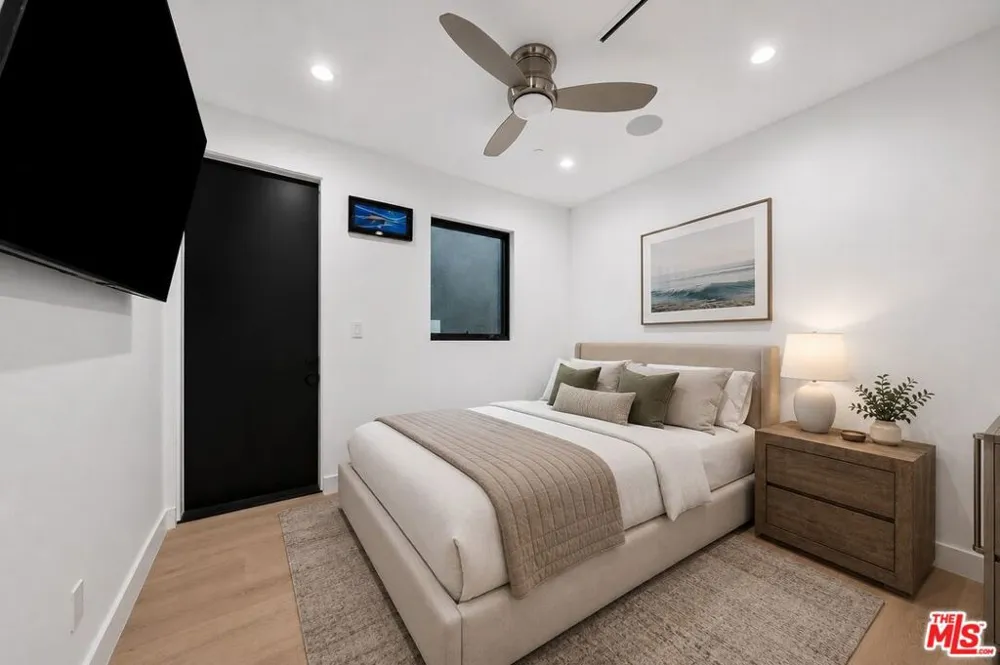 3140 Coldwater Canyon Studio City, CA 91604