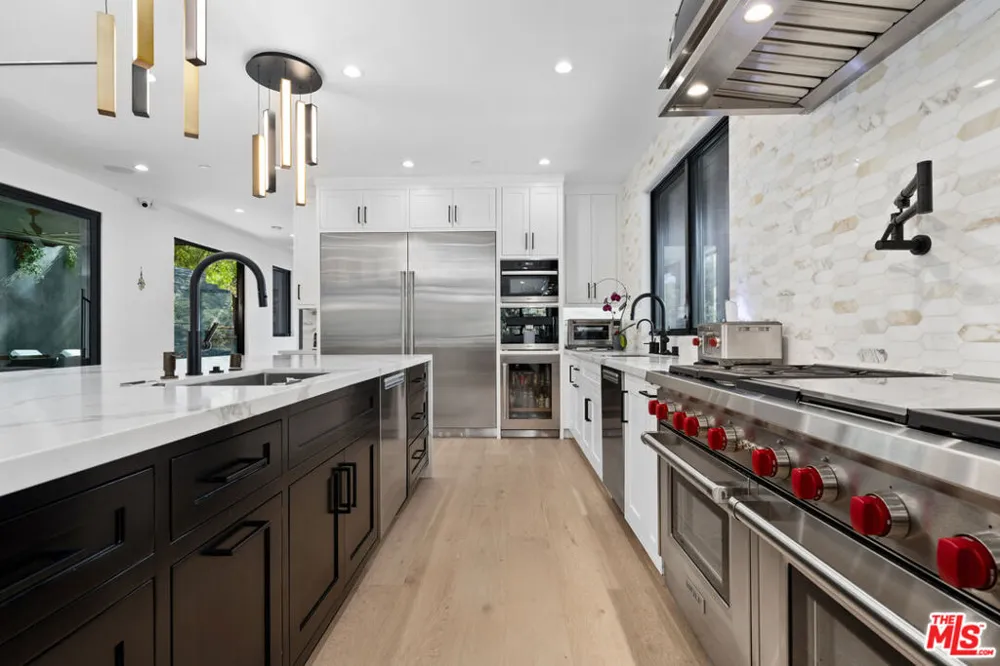 3140 Coldwater Canyon Studio City, CA 91604