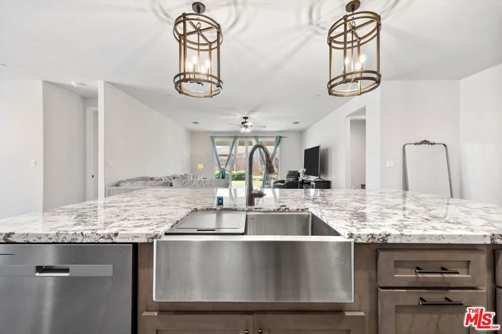11126 Arundel Way Bakersfield, CA 93311