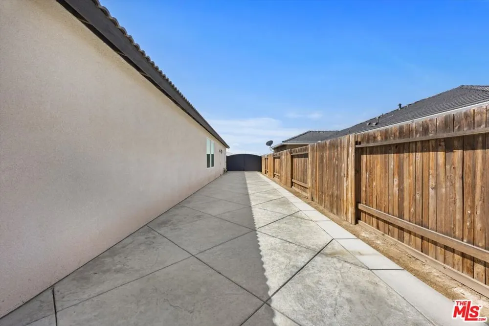 11126 Arundel Way Bakersfield, CA 93311