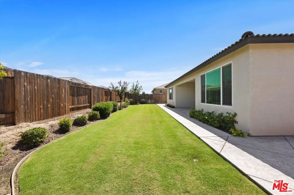 11126 Arundel Way Bakersfield, CA 93311