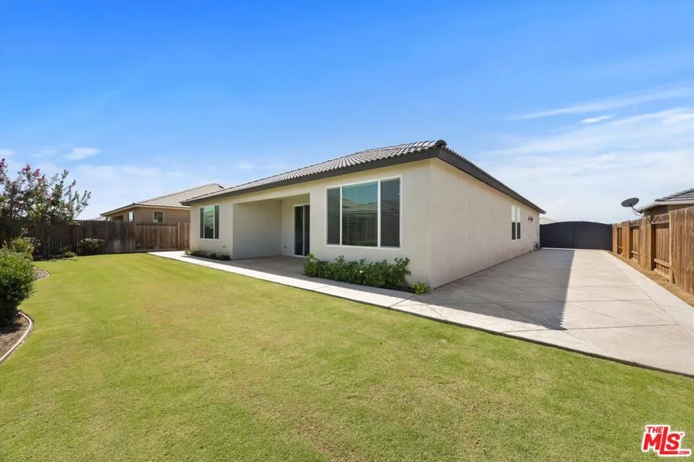 11126 Arundel Way Bakersfield, CA 93311