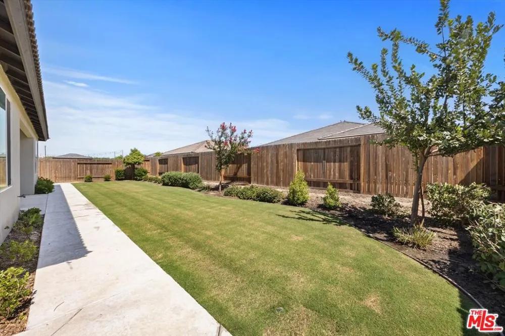 11126 Arundel Way Bakersfield, CA 93311
